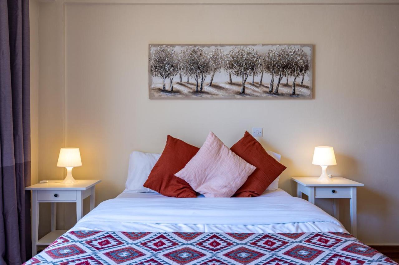 Celine'S 2 Bedrooms Apartment In Larnaca Center Экстерьер фото