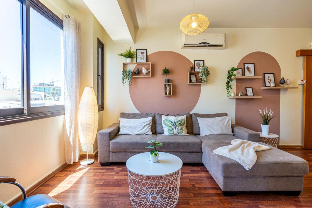 Celine'S 2 Bedrooms Apartment In Larnaca Center Экстерьер фото
