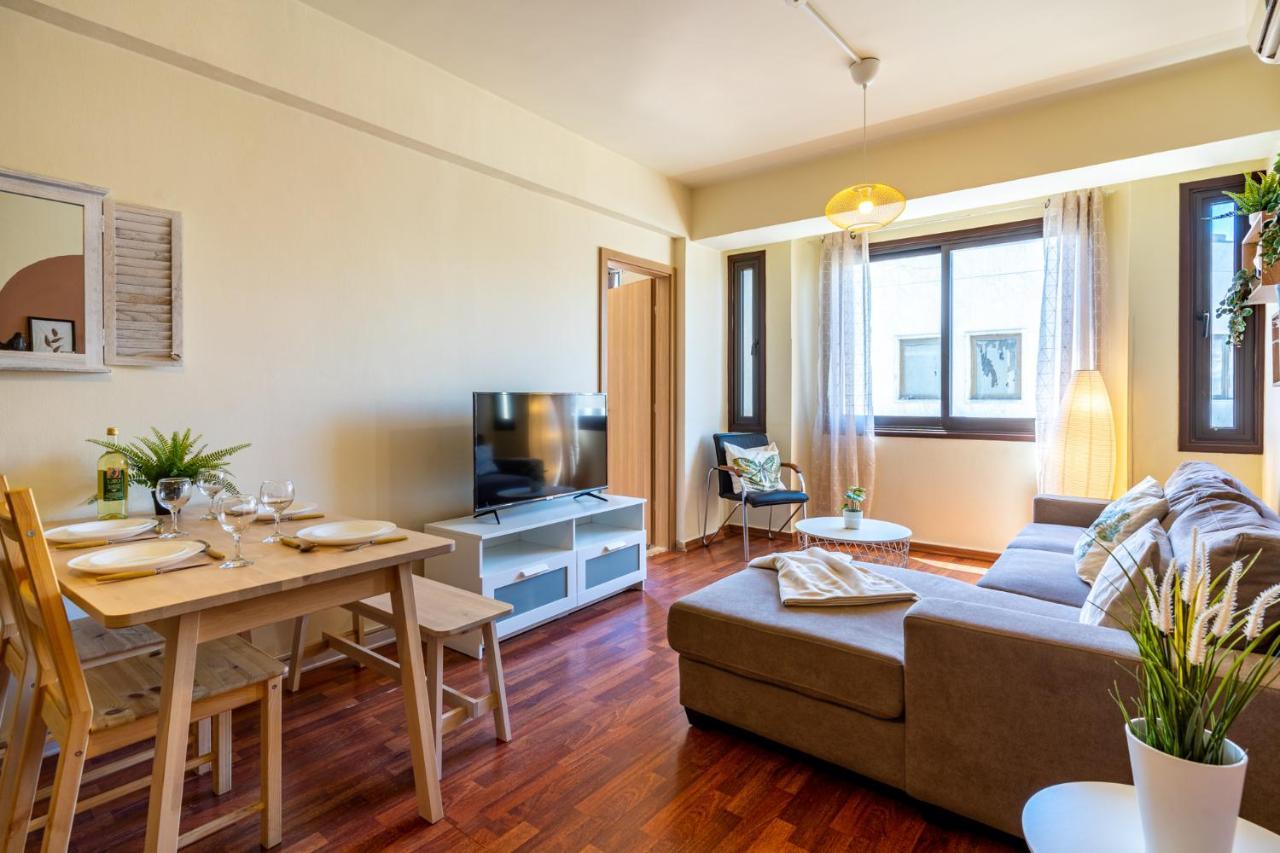 Celine'S 2 Bedrooms Apartment In Larnaca Center Экстерьер фото